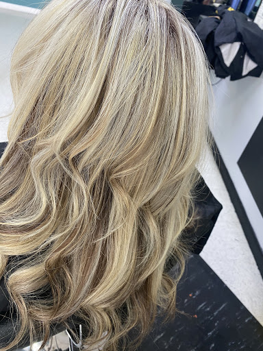 Beauty Salon «Tres Latinas Beauty Salon», reviews and photos, 788 Normandy St, Houston, TX 77015, USA