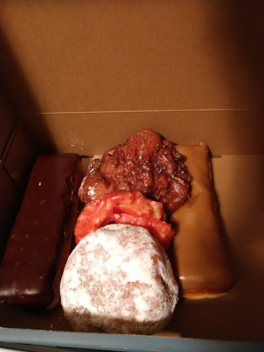 Donut Shop «Top Pot Doughnuts», reviews and photos, 18001 Bothell Everett Hwy, Bothell, WA 98012, USA