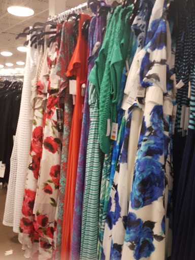 Clothing Store «K&G Fashion Superstore», reviews and photos, 667 S Cockrell Hill Rd, Duncanville, TX 75116, USA