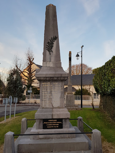 Monument aux morts d'Espoey à Espoey