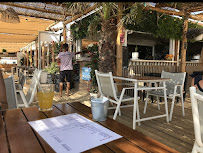 Atmosphère du Restaurant La Plage Meynial à Bormes-les-Mimosas - n°18