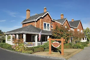 Saratoga Inn image