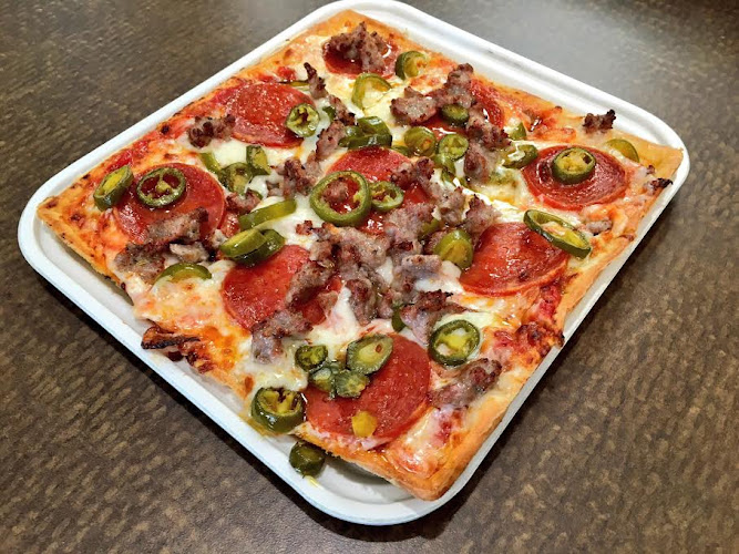 Best Thin Crust pizza place in Fairfax - Ledo Pizza