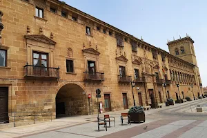 Palace of los Condes de Gómara image