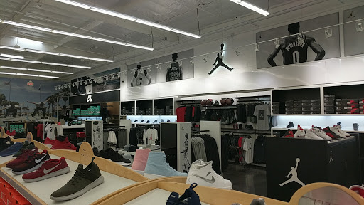 Shoe Store «WSS», reviews and photos, 7900 Sepulveda Blvd, Van Nuys, CA 91405, USA