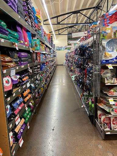 Pet Supply Store «Pet Supplies Plus», reviews and photos, 1704 Greenville Ave, Dallas, TX 75206, USA