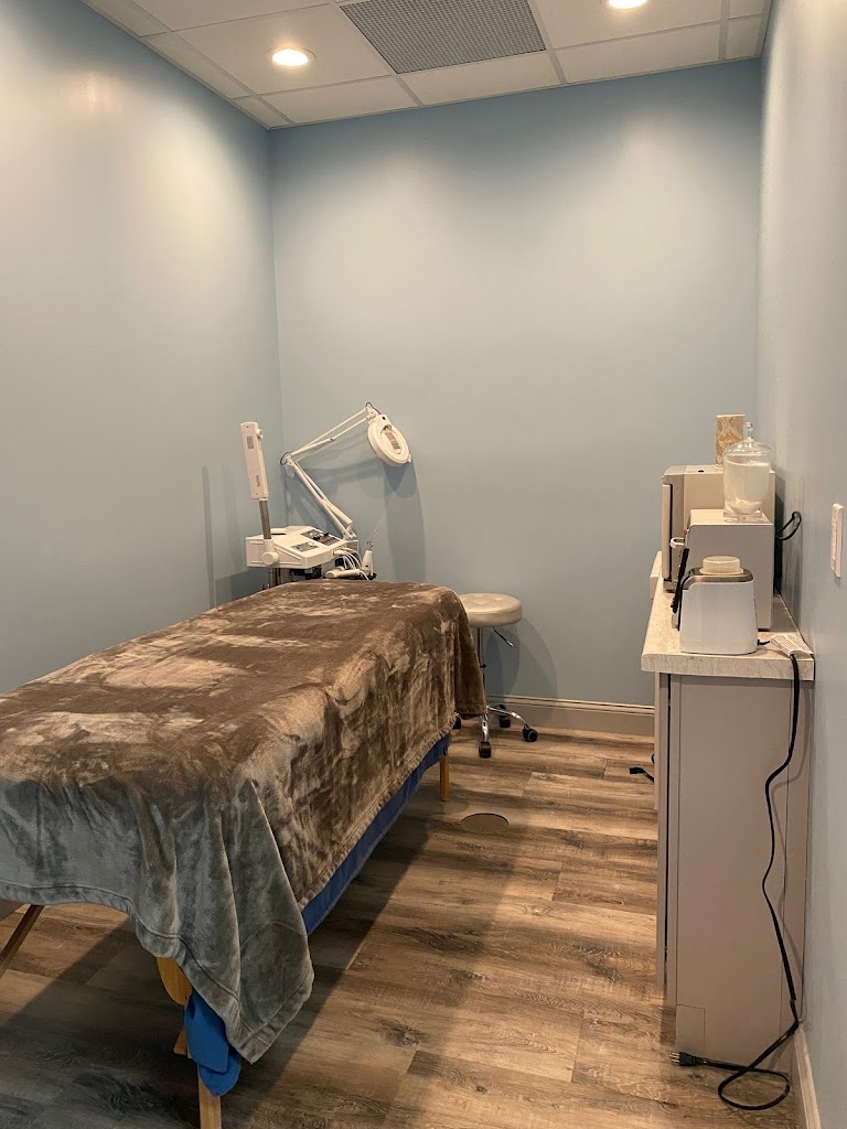 Studio 3 Salon & Spa 44136