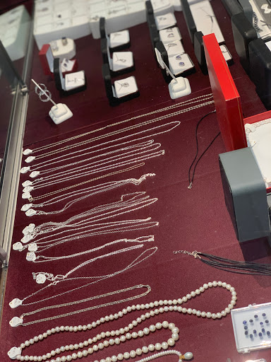 Jeweler «Look Jewelers», reviews and photos, 16210 Aberdeen St NE, Ham Lake, MN 55304, USA