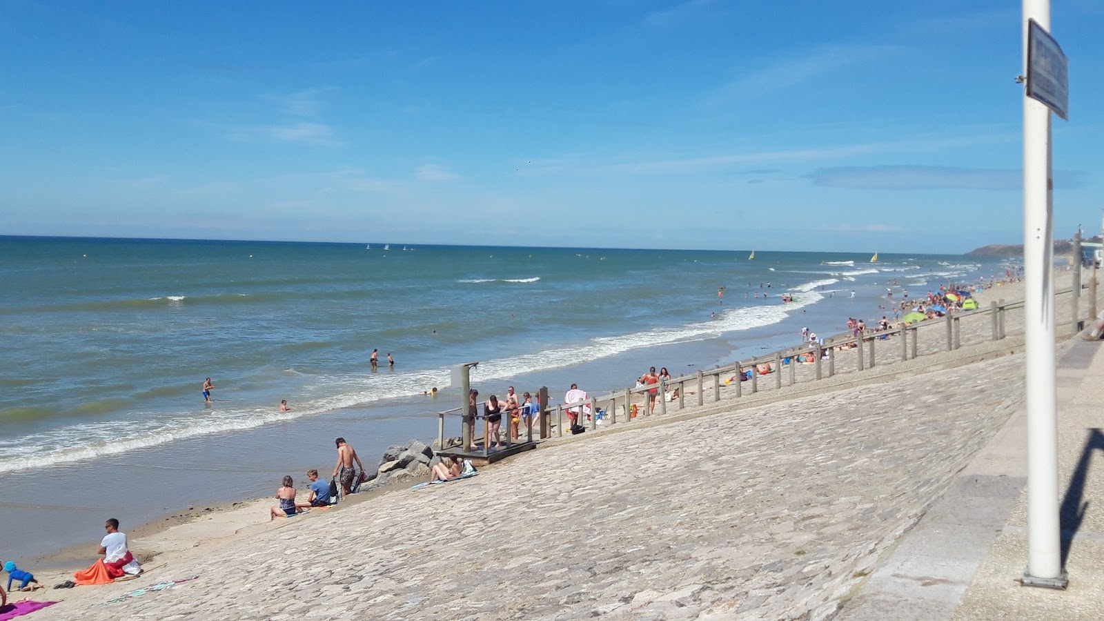 Foto de Praia de Hardelot com reto e longo