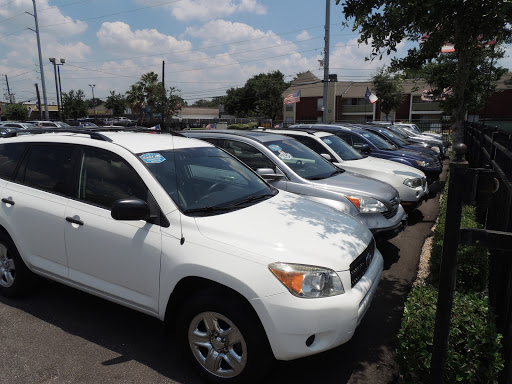 Used Car Dealer «BEST CAR FOR LESS», reviews and photos, 3410 Dunvale Rd, Houston, TX 77063, USA