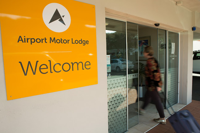 Airport Motor Lodge - Hotel