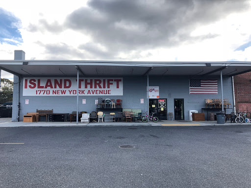 Island Thrift, 1770 New York Ave, Huntington Station, NY 11746, USA, 