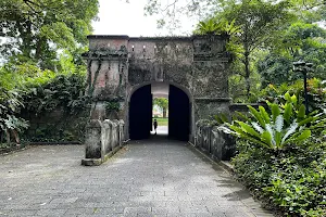 Fort Gate image