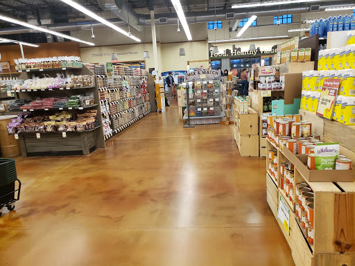 Grocery Store «Fresh Thyme Farmers Market - Kirkwood MO», reviews and photos, 1018 N Kirkwood Rd, Kirkwood, MO 63122, USA