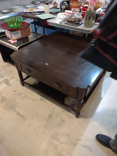 Thrift Store «Thrifty Threads», reviews and photos, 1501 W 86th St, Indianapolis, IN 46260, USA