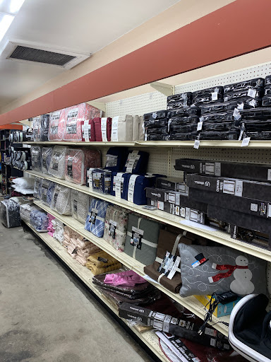 Thrift Store «Goodwill - Sherman Oaks», reviews and photos, 14760 Ventura Blvd, Sherman Oaks, CA 91403, USA