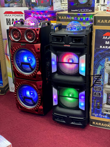 Cell Phone Accessory Store «WIRELESS DEPOT», reviews and photos, 610 SW Military Dr, San Antonio, TX 78221, USA