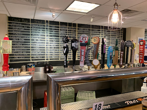 Oyster Bar Restaurant «Triton Craft Beer and Oyster Bar», reviews and photos, 308 Centre St, Beach Haven, NJ 08008, USA