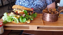 Hamburger du Restaurant méditerranéen Via Marine Le Bistrot à Calvi - n°7