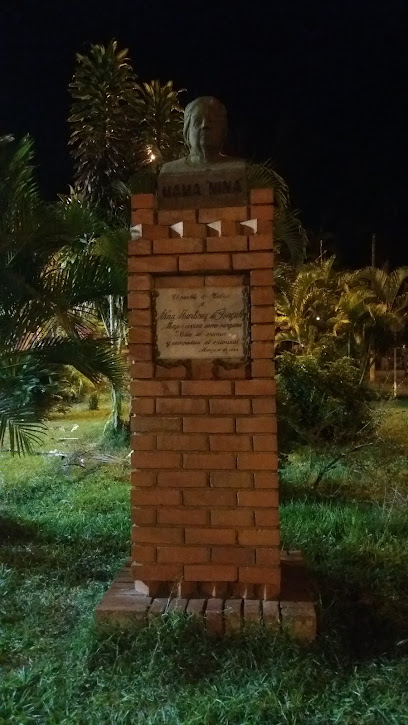 Monumento 'Mama Nina'