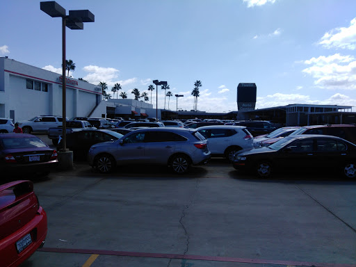Used Car Dealer «Tustin Toyota Giant Used Car Center», reviews and photos, 44 Auto Center Dr, Tustin, CA 92782, USA