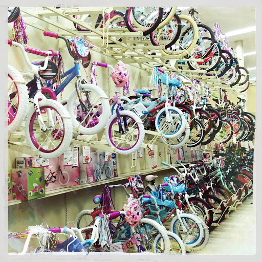 Sporting Goods Store «Academy Sports + Outdoors», reviews and photos, 7513 N Interstate Hwy 35, Austin, TX 78752, USA