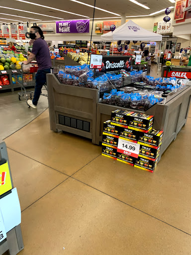 Supermarket «Hy-Vee», reviews and photos, 601 N 3rd Pl, Manhattan, KS 66502, USA