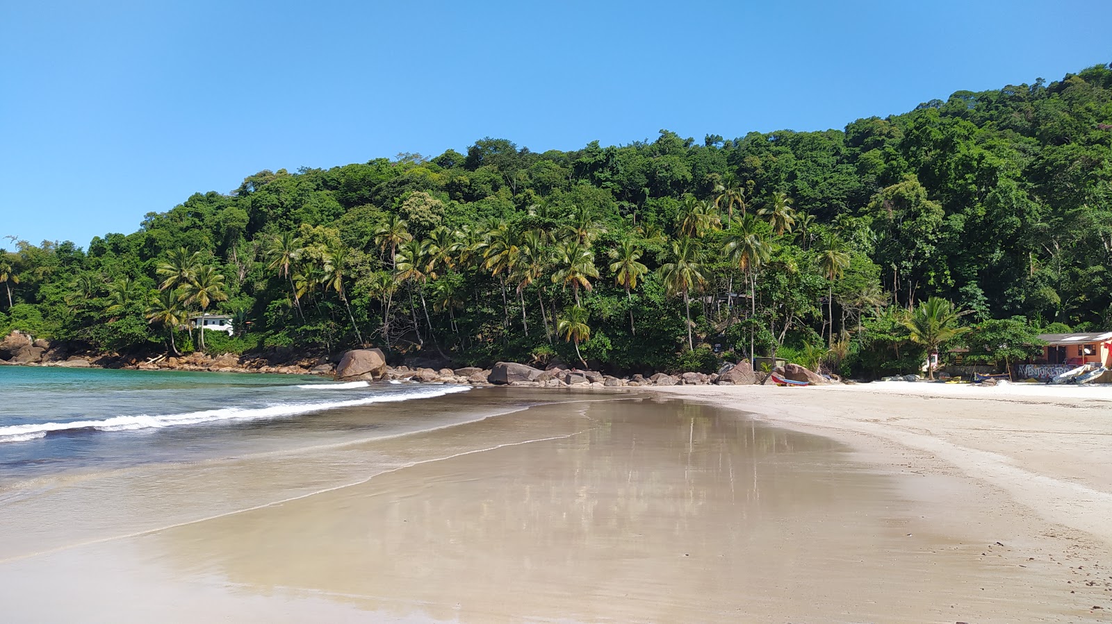 Foto van Aventureiro Beach met hoog niveau van netheid