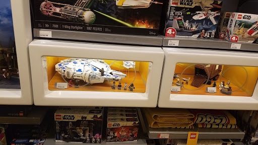 Toy Store «The LEGO Store», reviews and photos, 26300 Cedar Rd, Beachwood, OH 44122, USA