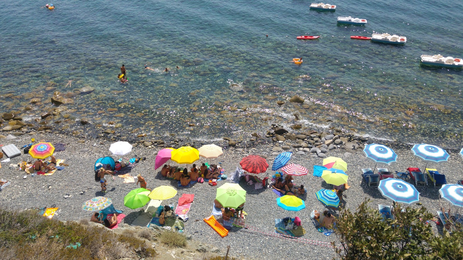 Spiaggia di Pomonte'in fotoğrafı çok temiz temizlik seviyesi ile