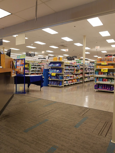 Grocery Store «Kroger», reviews and photos, 26130 Gratiot Ave, Roseville, MI 48066, USA