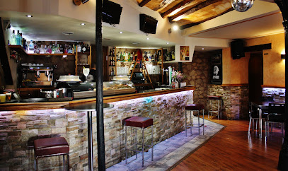 Cafe-Pub Novelty - Pl. la Verdura, S/N, 26280 Ezcaray, La Rioja, Spain