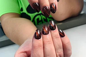 Fashion Nails image