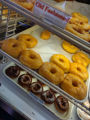 Donut Shop «Old Town Donut Shop», reviews and photos, 3941 Mid Rivers Mall Dr, St Peters, MO 63376, USA