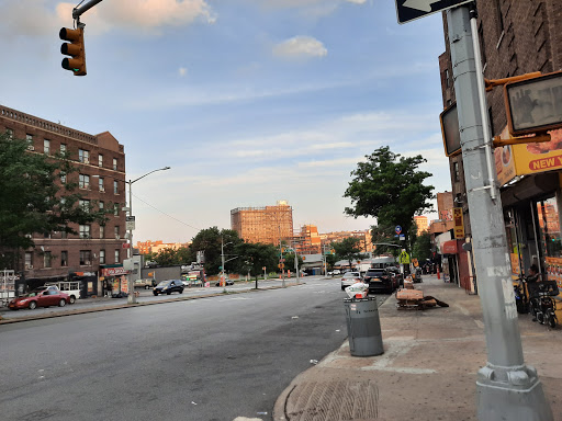 Self-Storage Facility «CubeSmart Self Storage», reviews and photos, 1376 Cromwell Ave, Bronx, NY 10452, USA