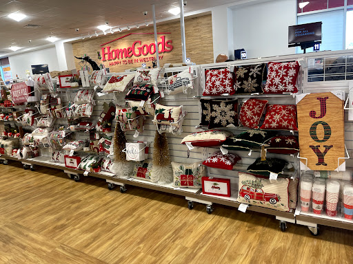 Department Store «Marshalls & HomeGoods», reviews and photos, 200 Petersville Rd, New Rochelle, NY 10801, USA