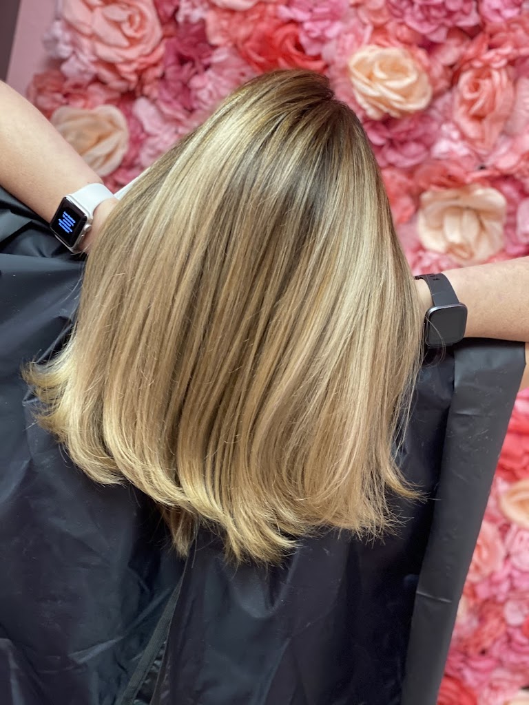 Elegance Hair Studio 15237