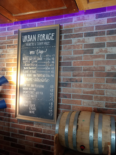 Winery «Urban Forage Winery and Cider House», reviews and photos, 3016 E Lake St, Minneapolis, MN 55406, USA