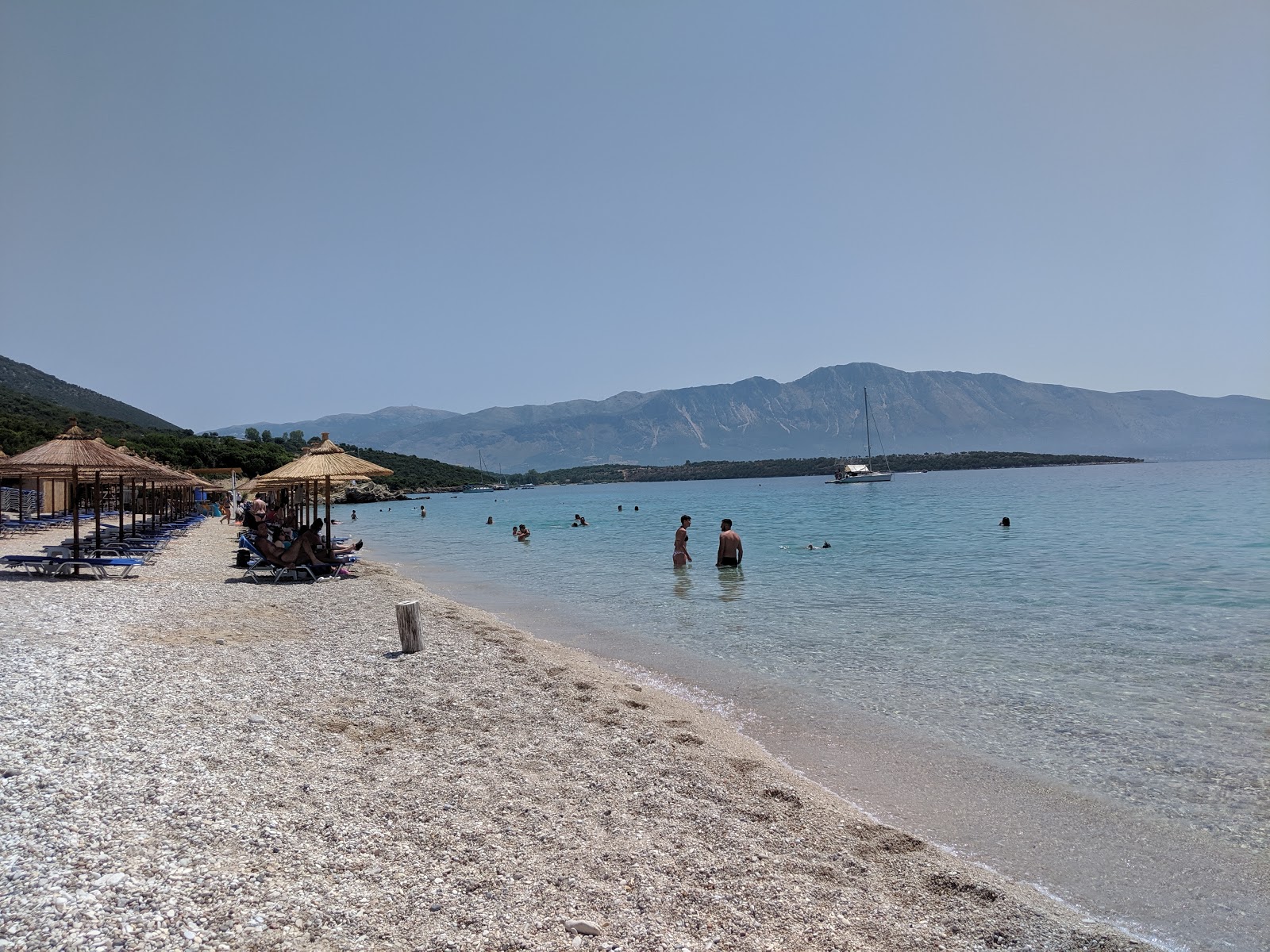 Vathiavaly Plajı'in fotoğrafı imkanlar alanı