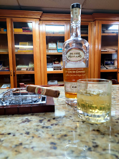 Cigar Shop «Rivercity Cigar & Brew», reviews and photos, 1990 S Frontage Rd, Vicksburg, MS 39180, USA