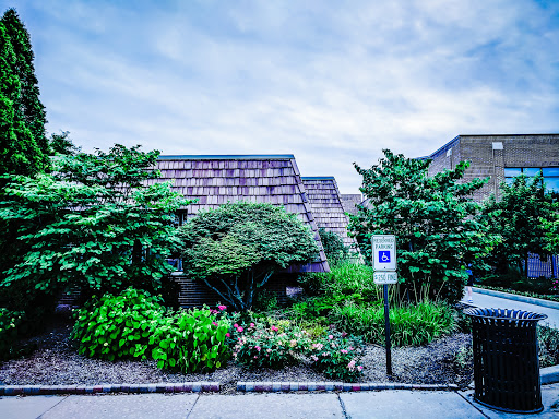 Recreation Center «Meineke Recreation Center», reviews and photos, 220 E Weathersfield Way, Schaumburg, IL 60193, USA