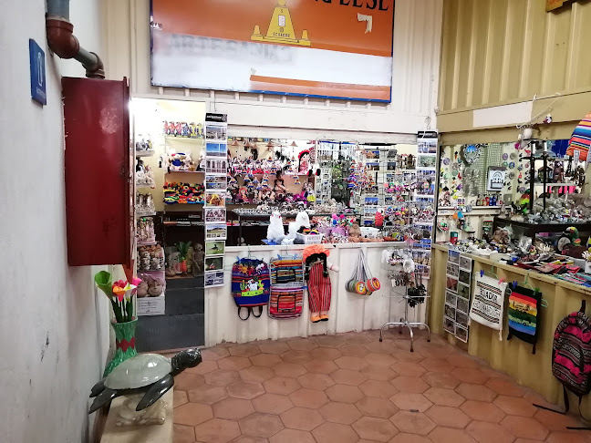 Opiniones de Centro Municipal Artesanal Arts & Crafts en Cuenca - Centro comercial