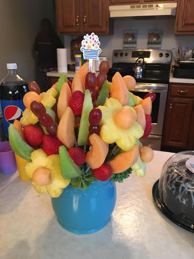 Gift Shop «Edible Arrangements», reviews and photos, 3059 Graham Rd, Stow, OH 44224, USA
