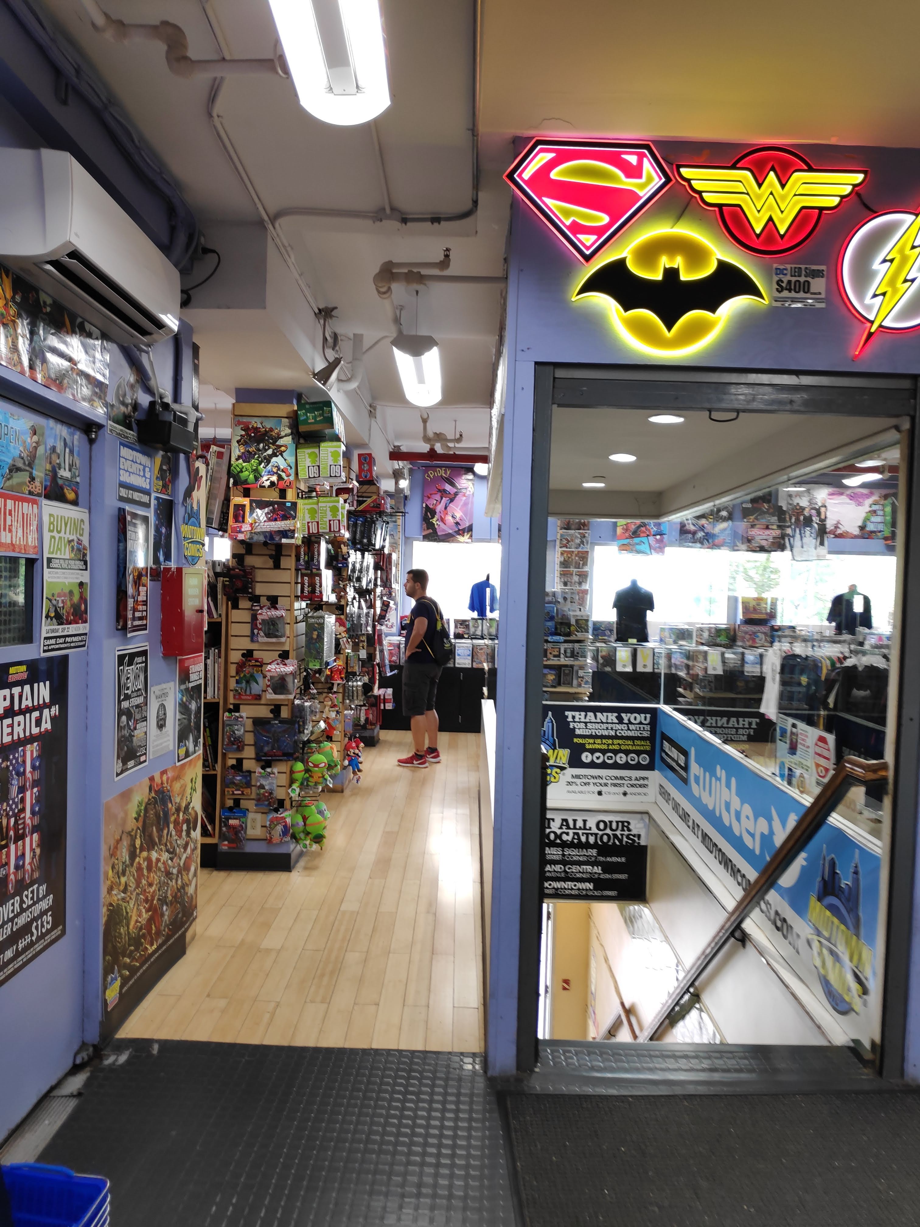 Picture of a place: Midtown Comics Downtown