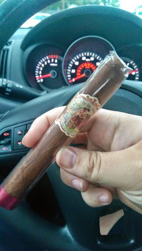 Gurnee Cigar and Tobacco, 4949 Grand Ave #9b, Gurnee, IL 60031, USA, 