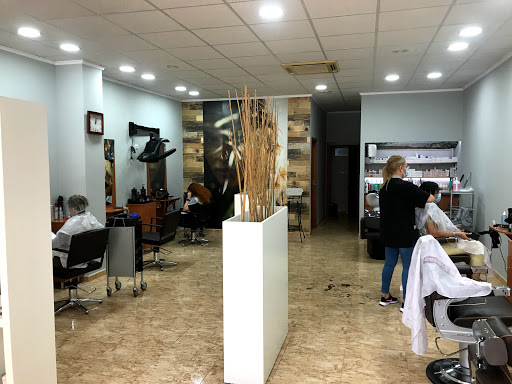 Peluquería Unisex Djadel en la Pobla de Vallbona, Valencia