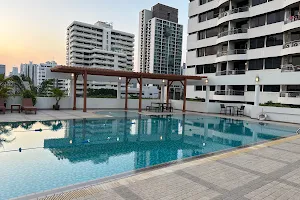 Supalai Place Condominium Sukhumvit 39 image