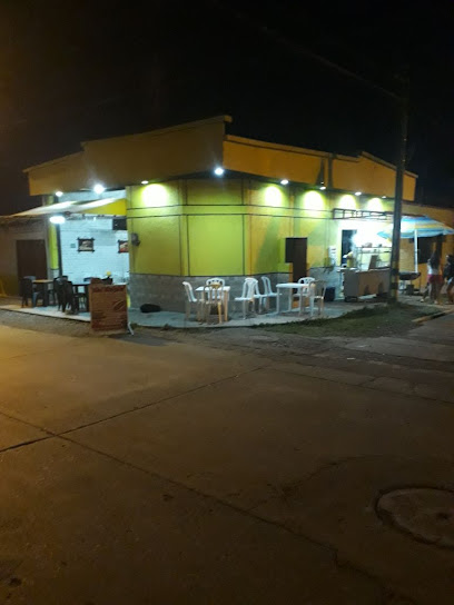 Mac burger comidas rápidas - Cra. 15 # 14-08, Caicedonia, Valle del Cauca, Colombia