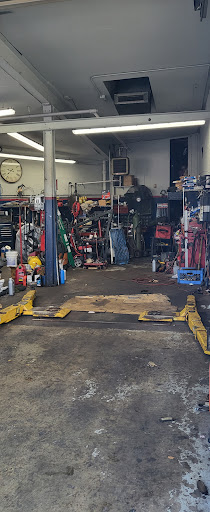 Auto Repair Shop «O&M Automotive Inc», reviews and photos, 5950 Decatur St, Flushing, NY 11385, USA