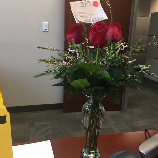 Florist «Petals & Stems Florist», reviews and photos, 13319 Montfort Dr, Dallas, TX 75240, USA